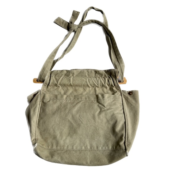 Tilley Endurables Bag Pick Pocket Proof Green Shoulder Adjustable Strap Worn - - Picture 1 of 10